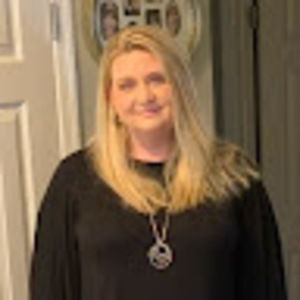 Meet your Posher, Julie